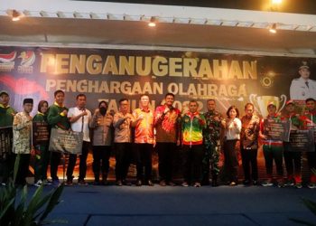 Wali Kota Penuhi Janji Beri Tali Asih Atlet Juara