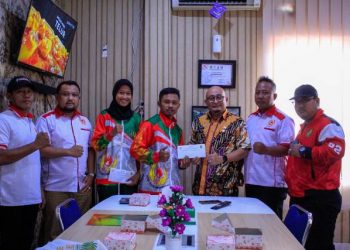 KONI Medan Deli Serahkan Tali Asih Atlet Juara Porprovsu